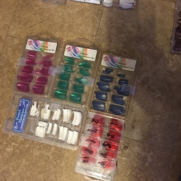 Nails - Picture 5 of 6